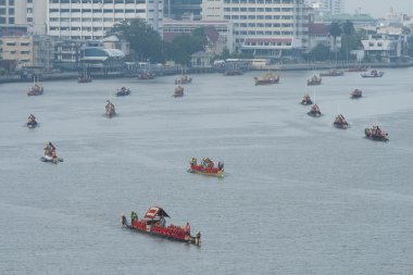 Bangkok, Tayland-hayır vember, 2: royal mavna alayı egzersizleri yapılacak royal kathin töreni vesilesiyle yerleştirmek wat arun ratchavararam, Bangkok, Tayland novem ber 2,2012,.