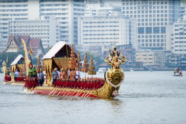 Bangkok, Tayland-hayır vember, 2: royal mavna alayı egzersizleri yapılacak royal kathin töreni vesilesiyle yerleştirmek wat arun ratchavararam, Bangkok, Tayland novem ber 2,2012,.