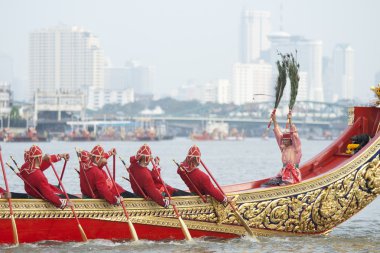 Bangkok, Tayland-hayır vember, 2: royal mavna alayı egzersizleri yapılacak royal kathin töreni vesilesiyle yerleştirmek wat arun ratchavararam, Bangkok, Tayland novem ber 2,2012,.