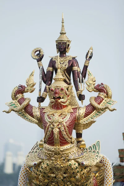 BANGKOK,THAILAND-NO VEMBER,2:The Royal Barge Procession Exercises on the occasion for Royal Kathin ceremony which will take place at Wat Arun Ratchavararam,Novem ber 2,2012 in Bangkok,Thailand. — Stock Photo, Image