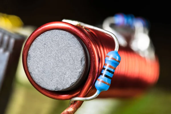 Cylindrical Inductor Black Ferromagnetic Core Wrapped Red Wire Pcb Detail — Stockfoto