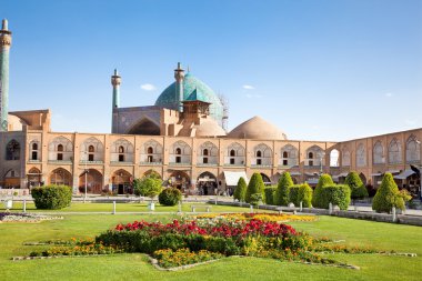 Nakş-ı Cihan Meydanı, İsfahan üzerinde Jame abbasi Camii
