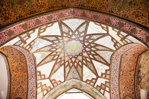 Kuppel von bagh-e-fin (Flossengärten), kashan, iran. — Stockfoto