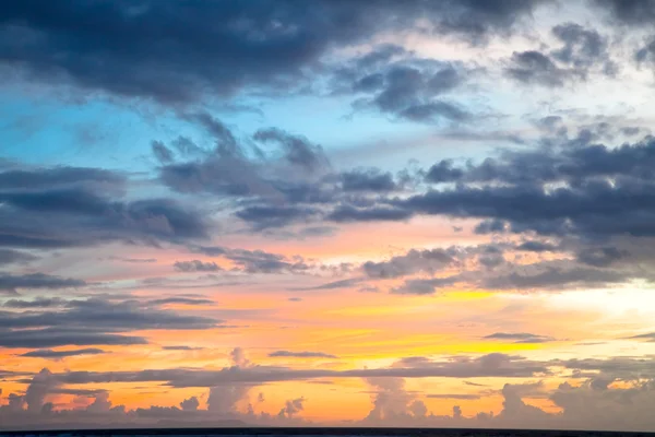 Dramatic sunset sky — Stock Photo, Image