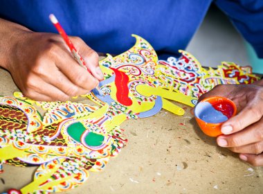 Cava wayang kulit işçi renkli ünlü gölge kukla