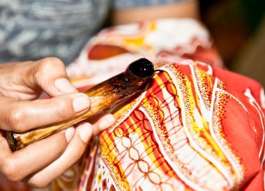 Batik Cava tekniği. Endonezya.