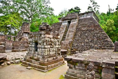 eski erotik candi sukuh hindu Tapınağı Java, Endonezya