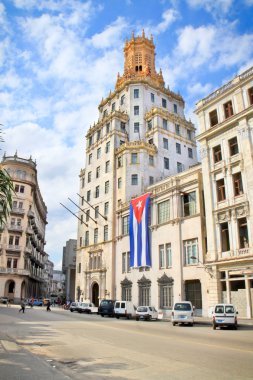 Tarihi Merkezi, Havana'da bina etecsa.