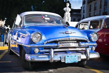 Havana klasik mavi plymouth.