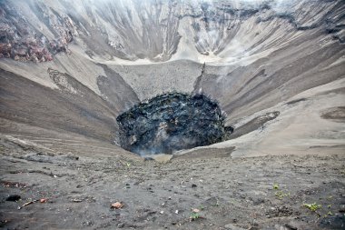 Volkan bromo, sunri Endonezya krater