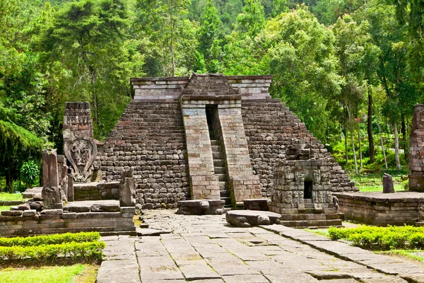 Antico Tempio erotico Candi Sukuh-Hindu su Java, Indonesia — Foto Stock