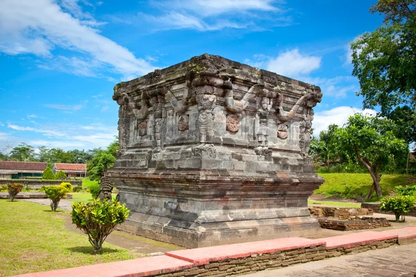 Храм Канди Пенатаран в Блитаре, Индонезия . — стоковое фото