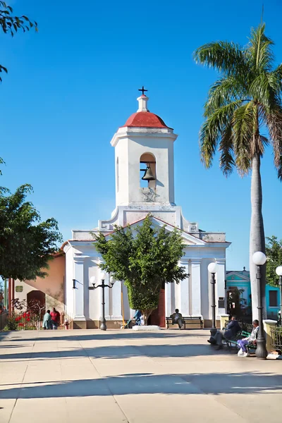 A Cespedes Trinidad tértől-templom — Stock Fotó