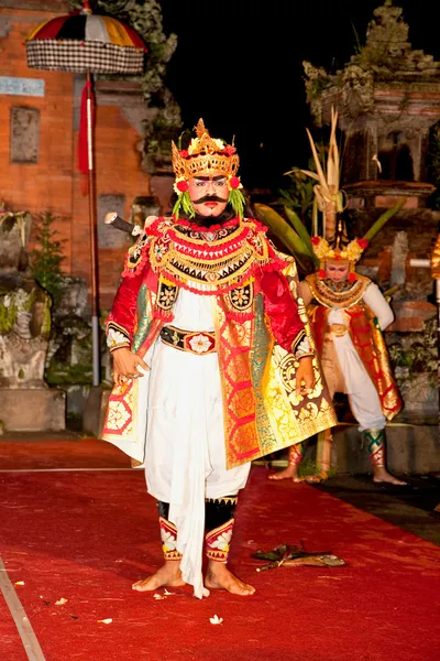 Barong and Keris dance performed in Bali. January 17, 2012 in B — Stock Photo, Image