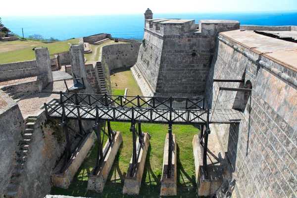 Zamek san pedro de la roca del morro w pobliżu santiago de cuba — Zdjęcie stockowe