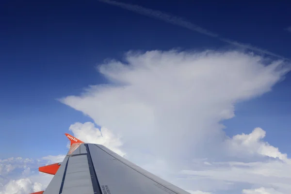 Arası easyJet ile