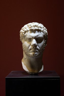 Caracalla heykeli