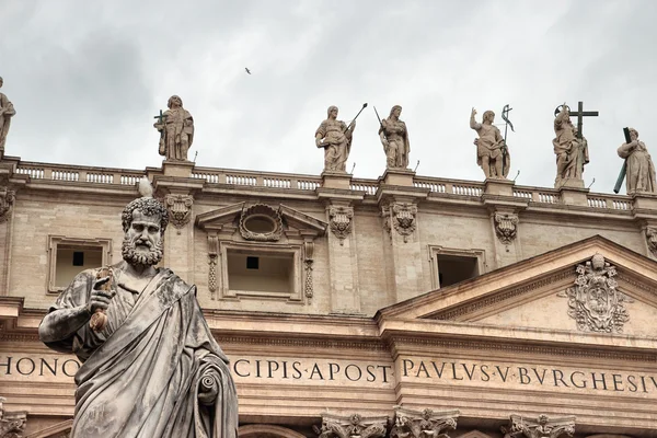 Saint peter standbeeld — Stockfoto