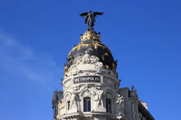 大都会建筑外立面，马德里，西班牙 — 图库照片