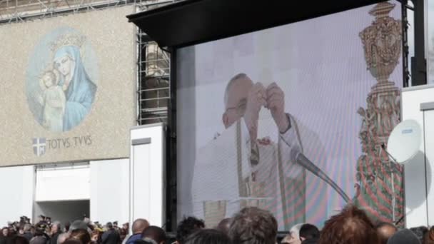 Pápa Ferenc felavatása tömeg - március 19, 2013-Róma. — Stock videók