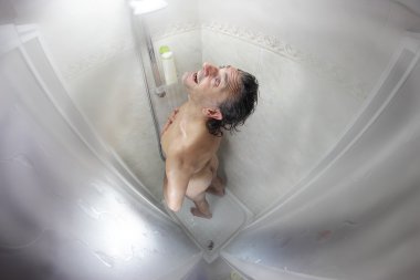 Duş kabini içinde yoğunlaşma