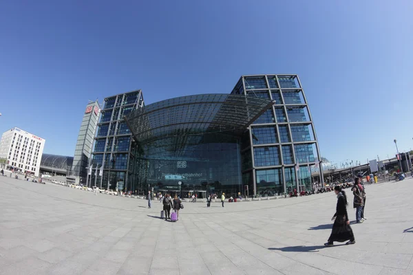 Berlin Hauptbahnhof (Berlins centralstation) — Stockfoto