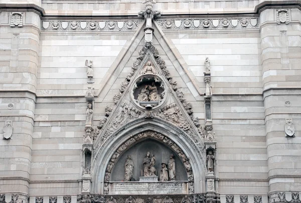 Chatedral facade in Naples — Stock Photo, Image