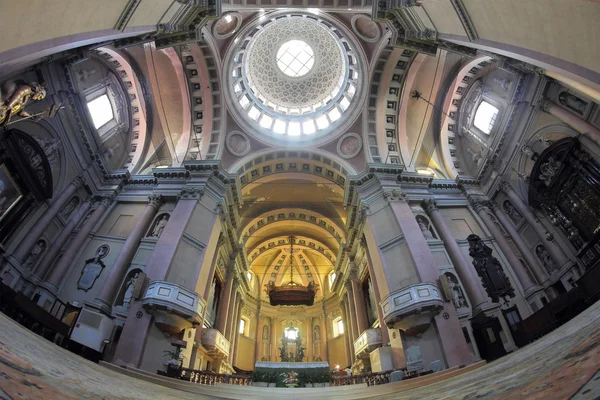 Vis-eye view van de san gaudenzio basiliek interieur — Stockfoto
