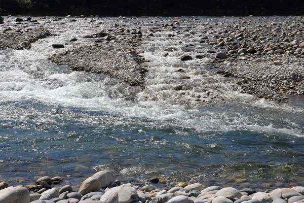 Courant d'eau fort — Photo