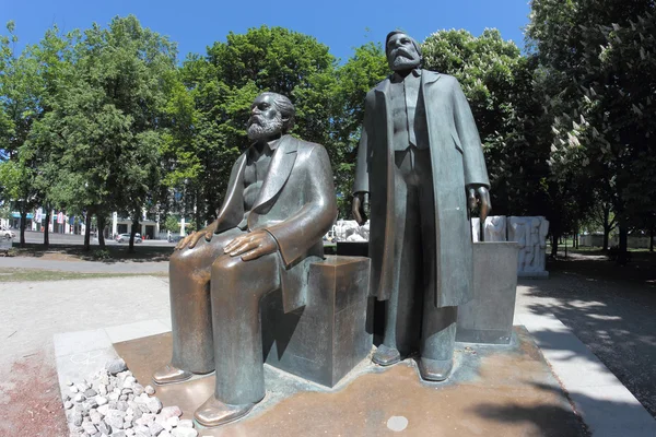 Marx ve engels heykeller — Stok fotoğraf