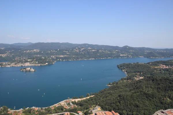 Jezero orta zobrazení — Stock fotografie