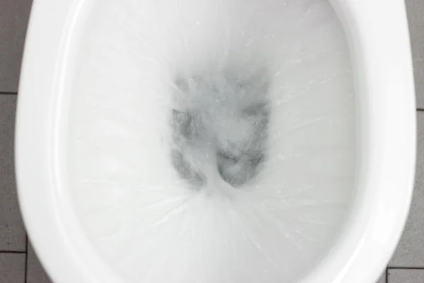 WC-huuhtelu — kuvapankkivalokuva