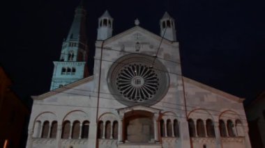 Modena Katedrali, gece