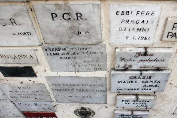 Ex- voto in Trastevere, Rome, Italy — Stock Photo, Image