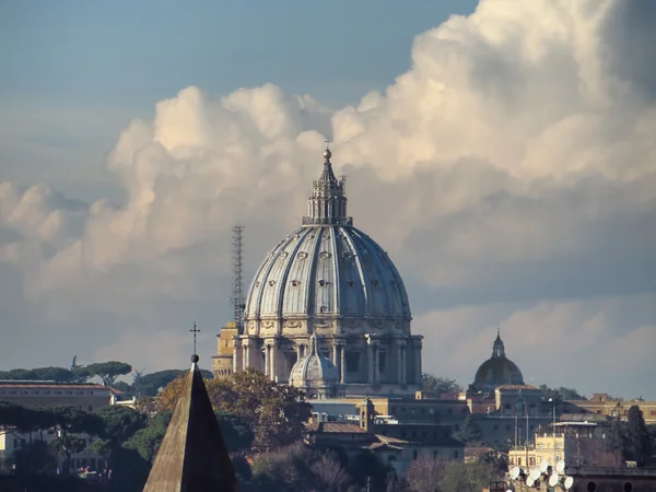 Sankt Peter Basilica kuppel - Stock-foto