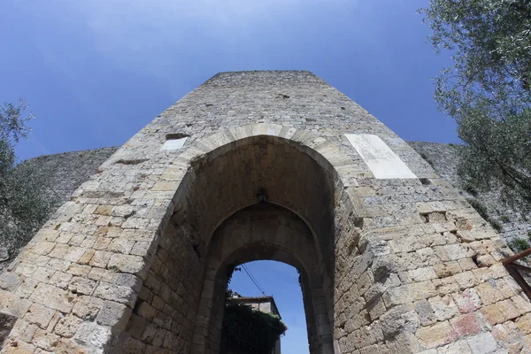 Ancient gate — Stock Photo, Image