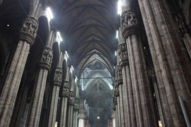 duomo milan iç
