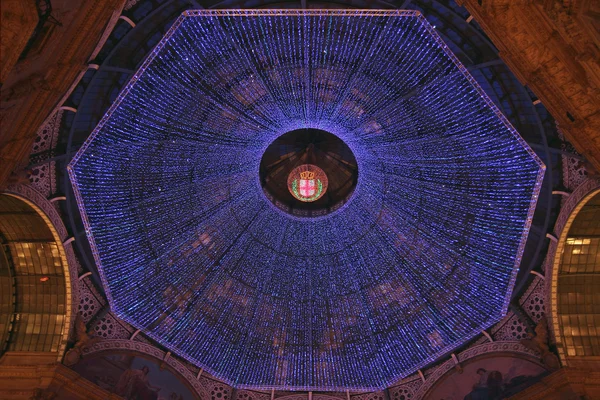 Osvětlení galleria vittorio emanuele — Stock fotografie