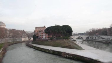 Roma, İtalya eski kırık köprünün Ponte rotto Harabeleri