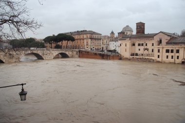 Tiber Nehri onun banka tatili