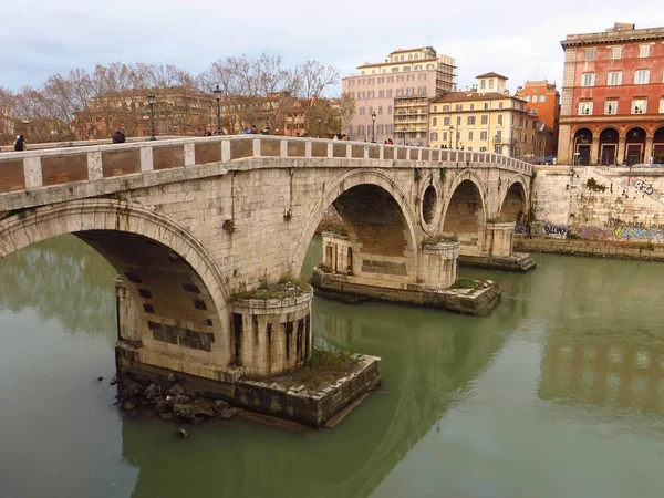 Puente Ponte Sisto en Roma, Italia . —  Fotos de Stock