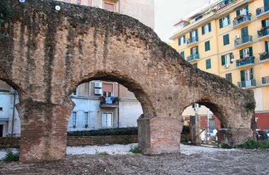 Porticus aemilia Roma
