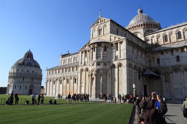 Mirakelplassen i Pisa – stockfoto