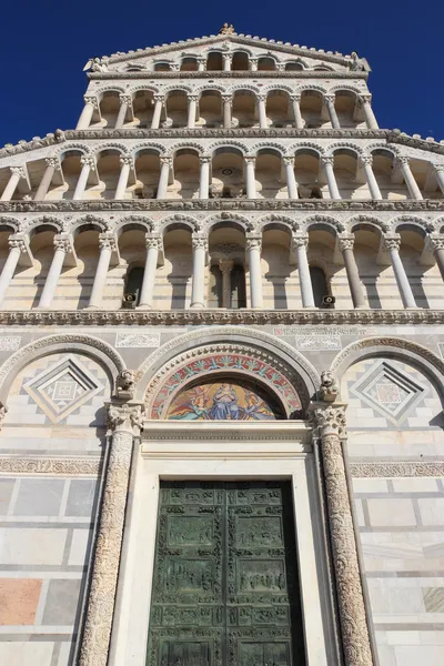 Duomo fasad i pisa — Stockfoto