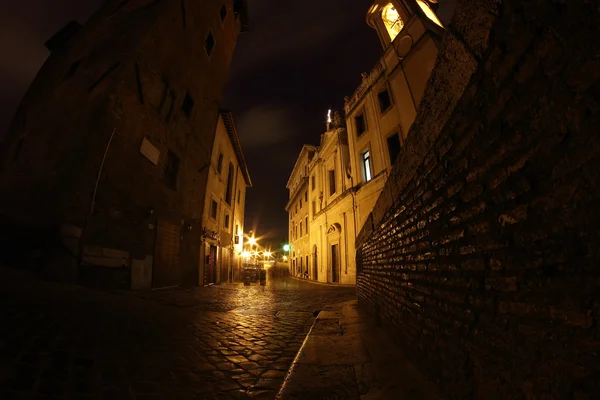 Gece vakti İsola Tiberina — Stok fotoğraf