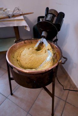 Bellagio bölgesinin tipik Polenta yemeği, Como Lake, İtalya