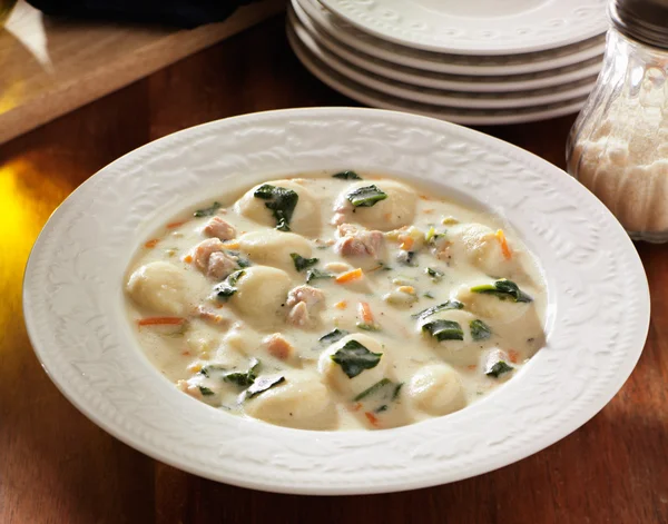 Chicken and gnocchi soup meal — Stock Photo, Image