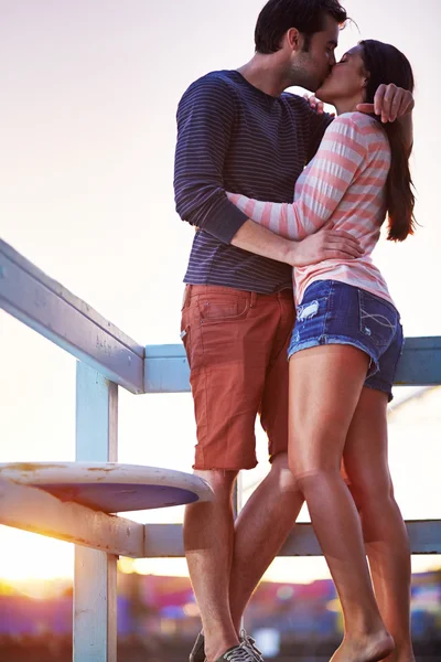 Romantic couple kissing passionately. — Stock Photo, Image