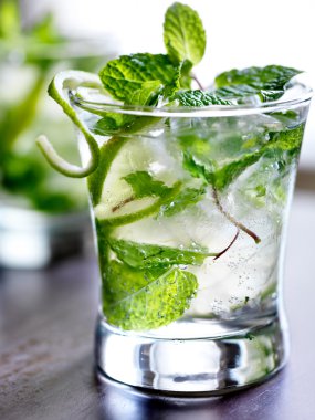 İki soğuk Mojito