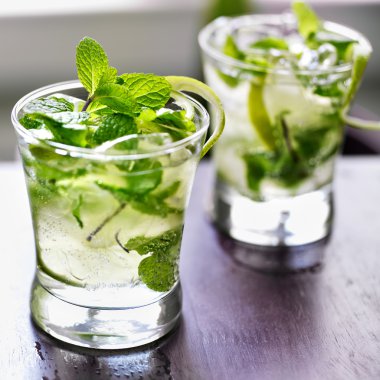İki soğuk Mojito